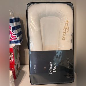 Deluxe+ Dock - Pristine White